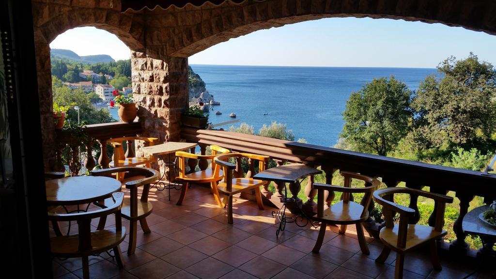 Villa Sara Guesthouse Sveti Stefan Eksteriør billede