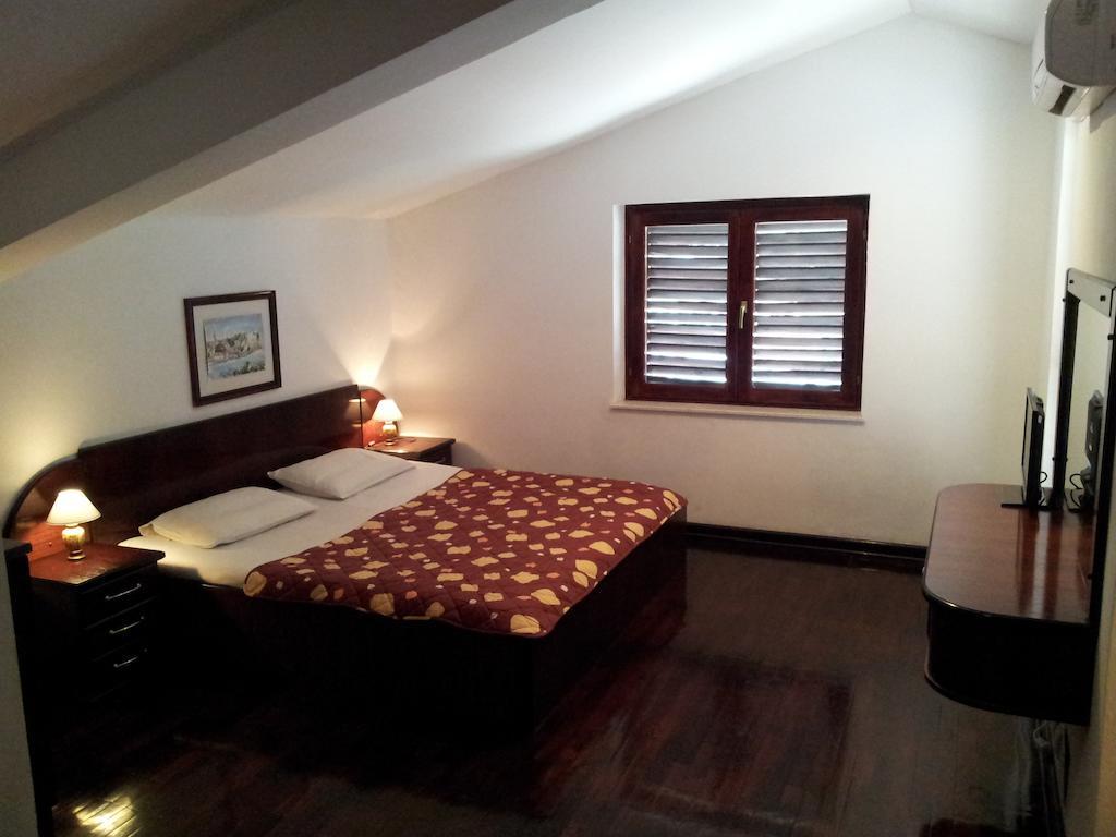 Villa Sara Guesthouse Sveti Stefan Værelse billede