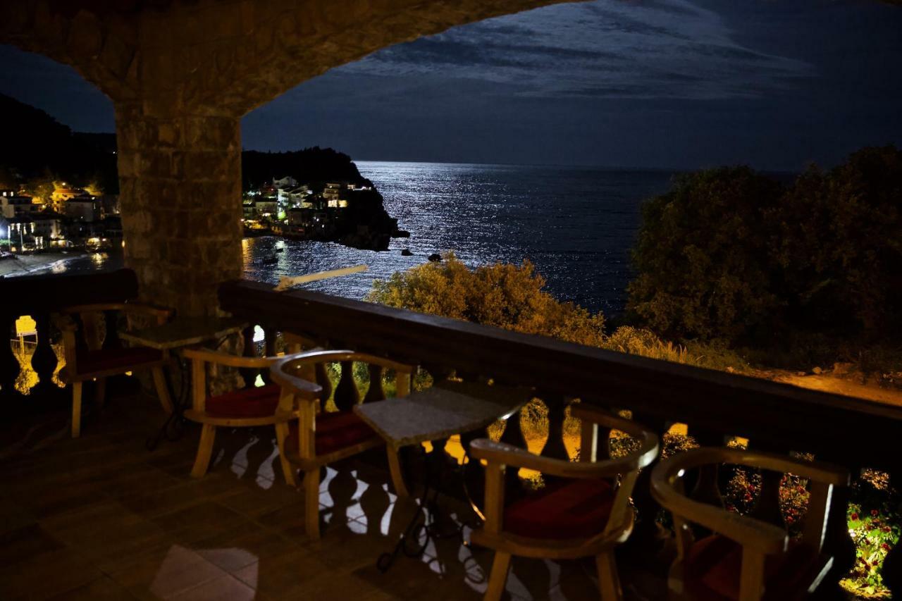 Villa Sara Guesthouse Sveti Stefan Eksteriør billede